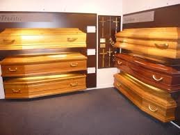 dessus de cercueil  pas cher sur montrond les bains 