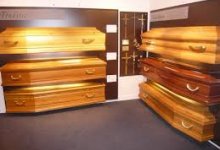 dessus de cercueil  pas cher sur montrond les bains 